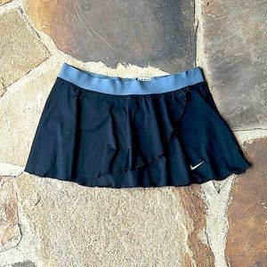 Nike Black Tennis Skirt with Light Gray Waistband